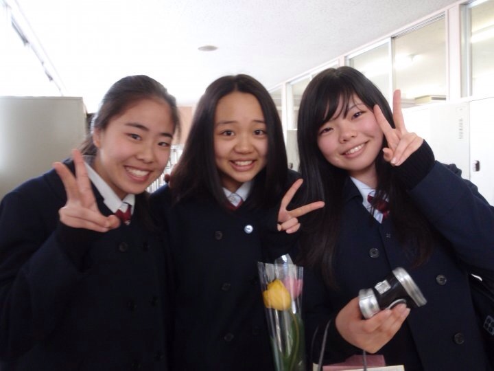 半年間、日本の中学生として過ごした時の写真です。一番左が猪狩さん。